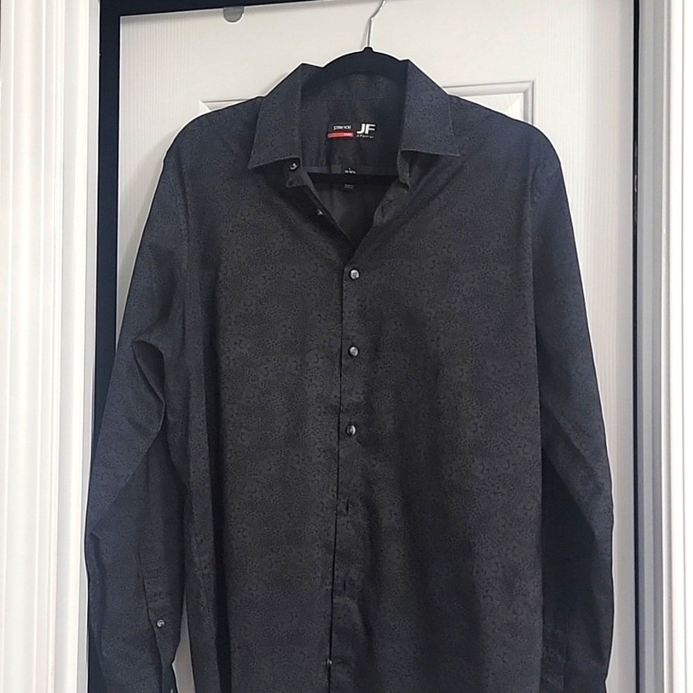 J. Ferrar men's dress shirt. Size L. Color Black Paisley